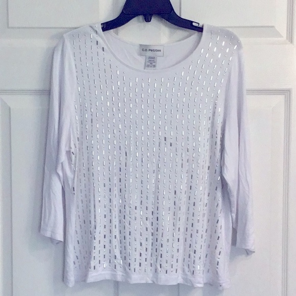 C.D. Petites 3/4 Sleeve White Top with silver metallic design - petite Medium